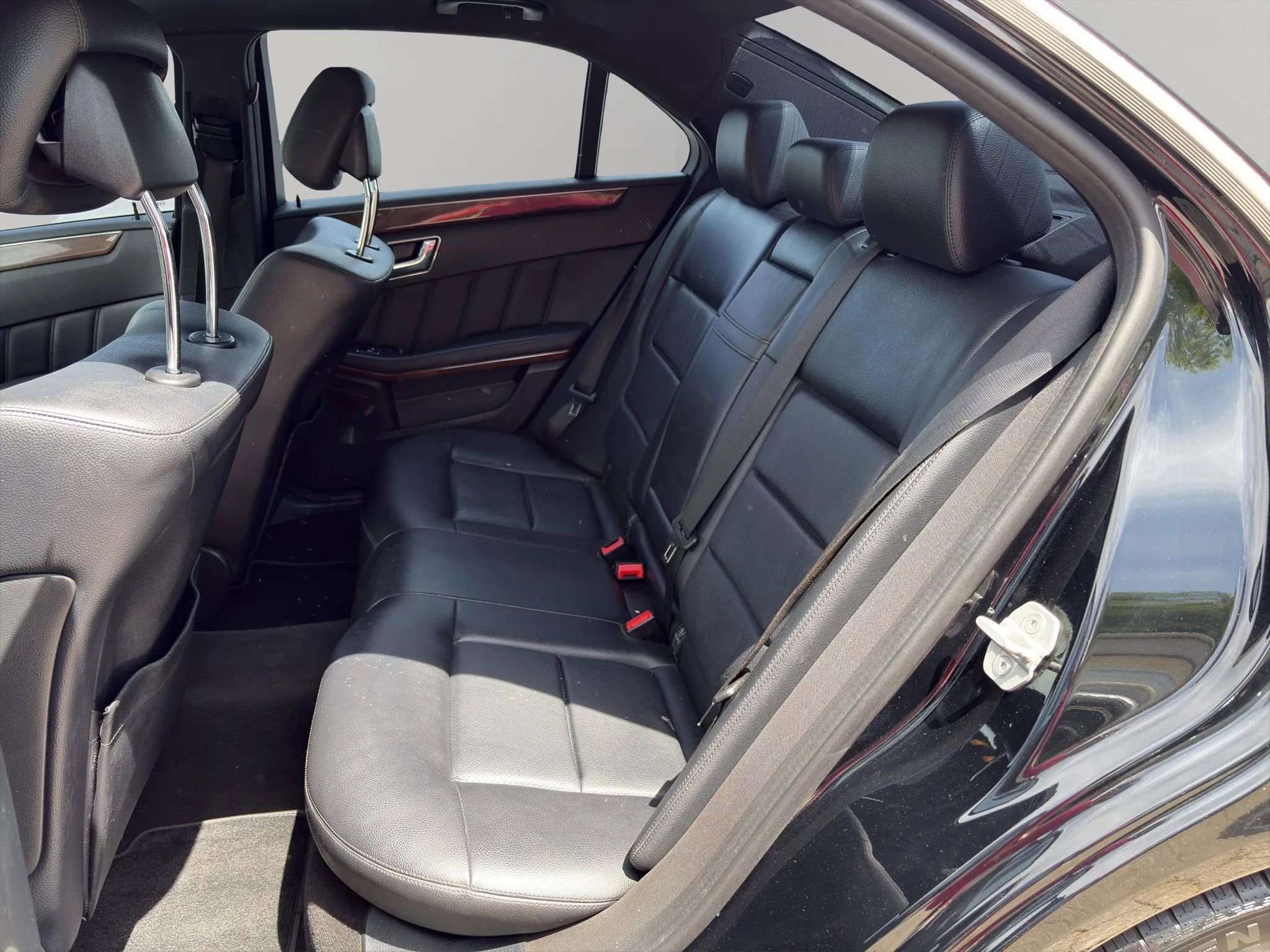 Used 2011 Mercedes-Benz E 350 Sedan image 17
