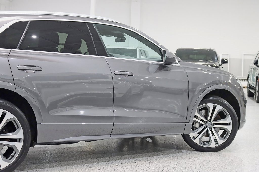 Used 2020 Audi Q8 Premium Plus image 11