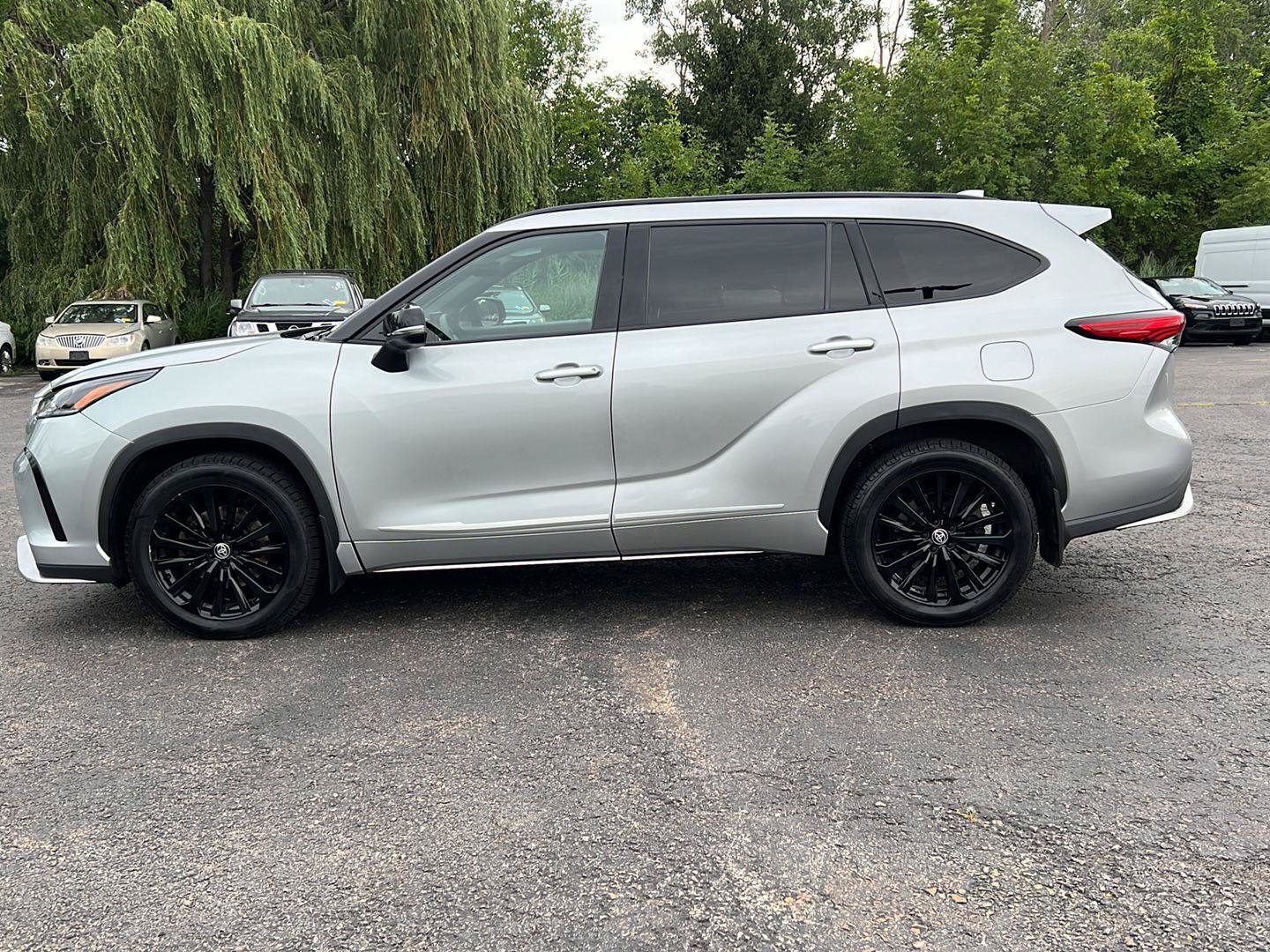 Used 2023 Toyota Highlander XSE AWD/4WD image 21