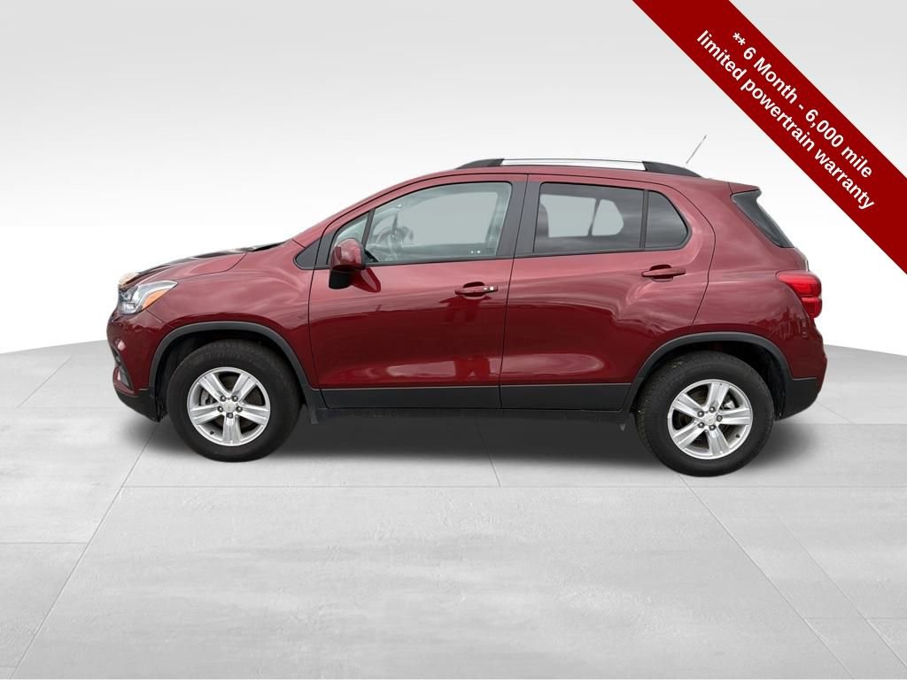 Used 2021 Chevrolet Trax LT w/ LT Convenience Package image 2