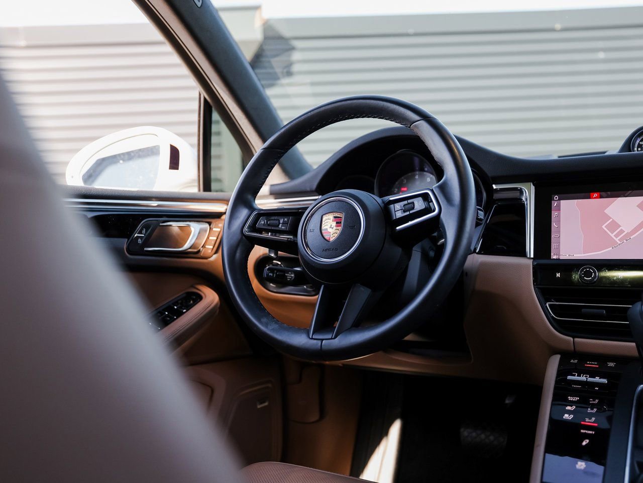 Certified 2022 Porsche Macan S image 27