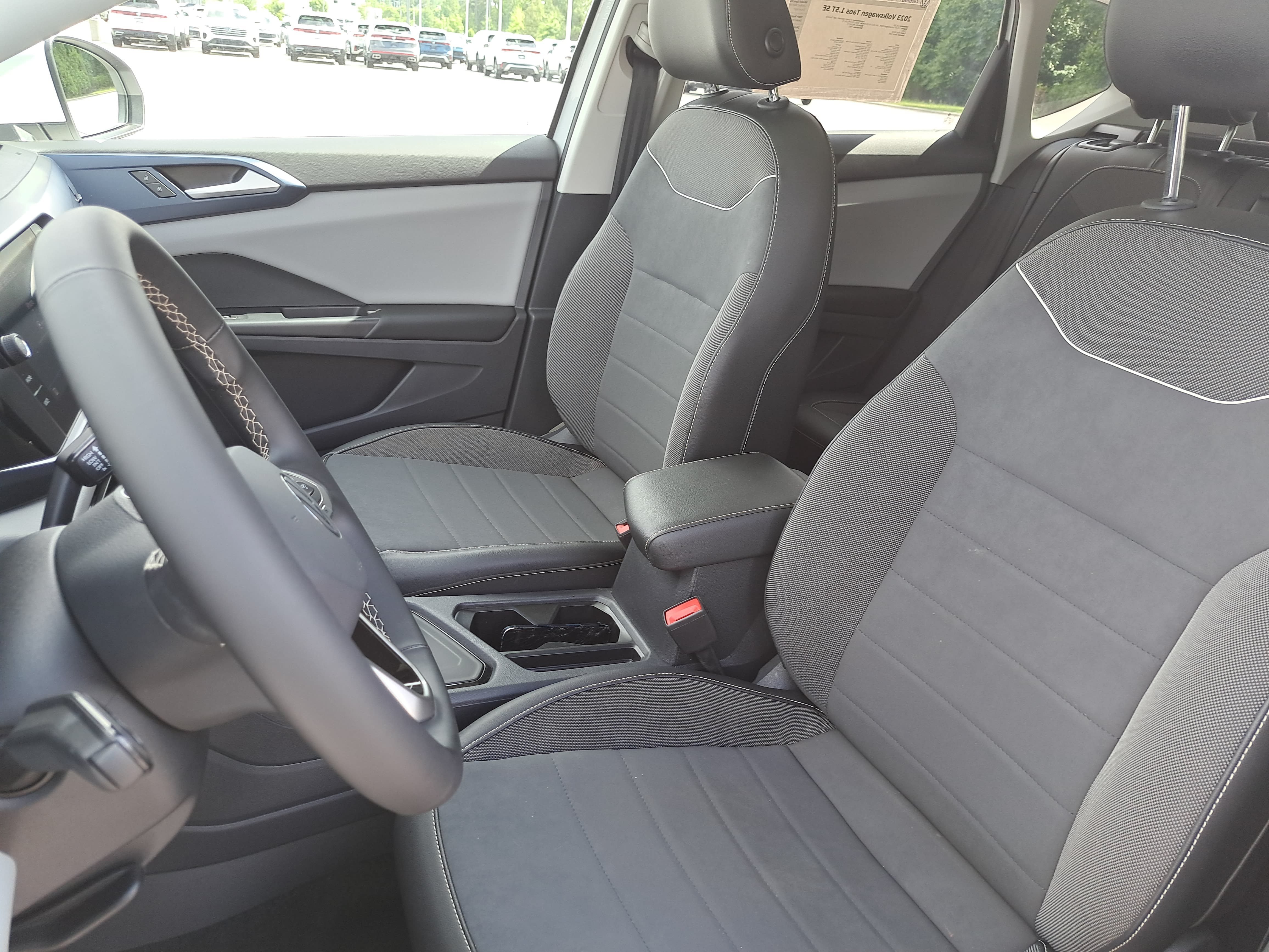 Certified 2023 Volkswagen Taos SE w/ Panoramic Sunroof Package FWD image 14