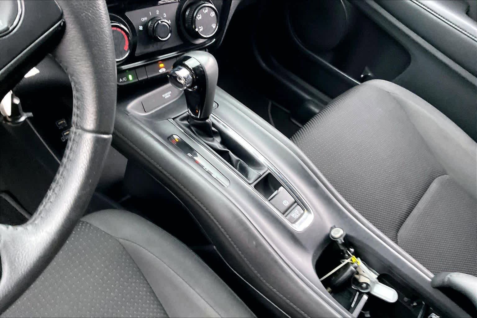 Used 2020 Honda HR-V Sport image 16