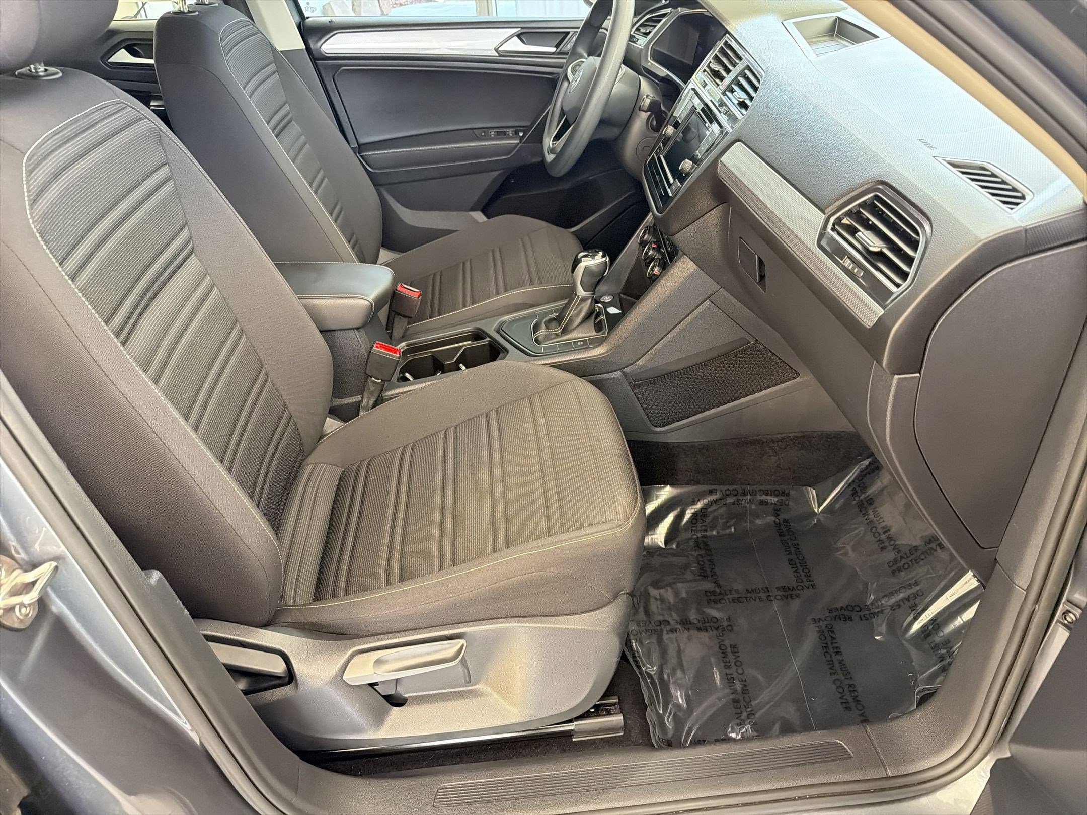 Used 2022 Volkswagen Tiguan S image 29