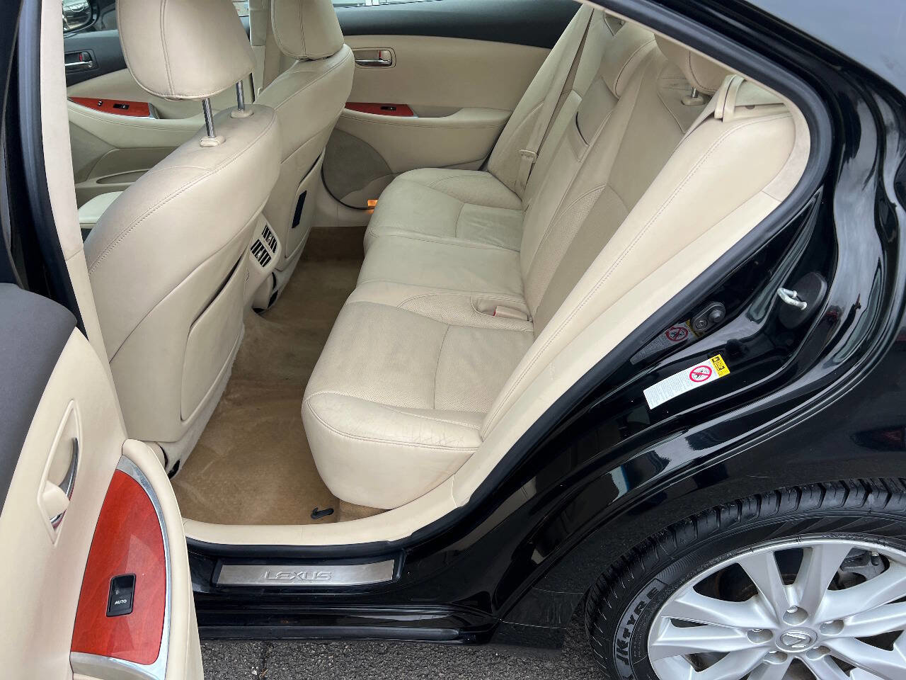 Used 2011 Lexus ES 350 image 21