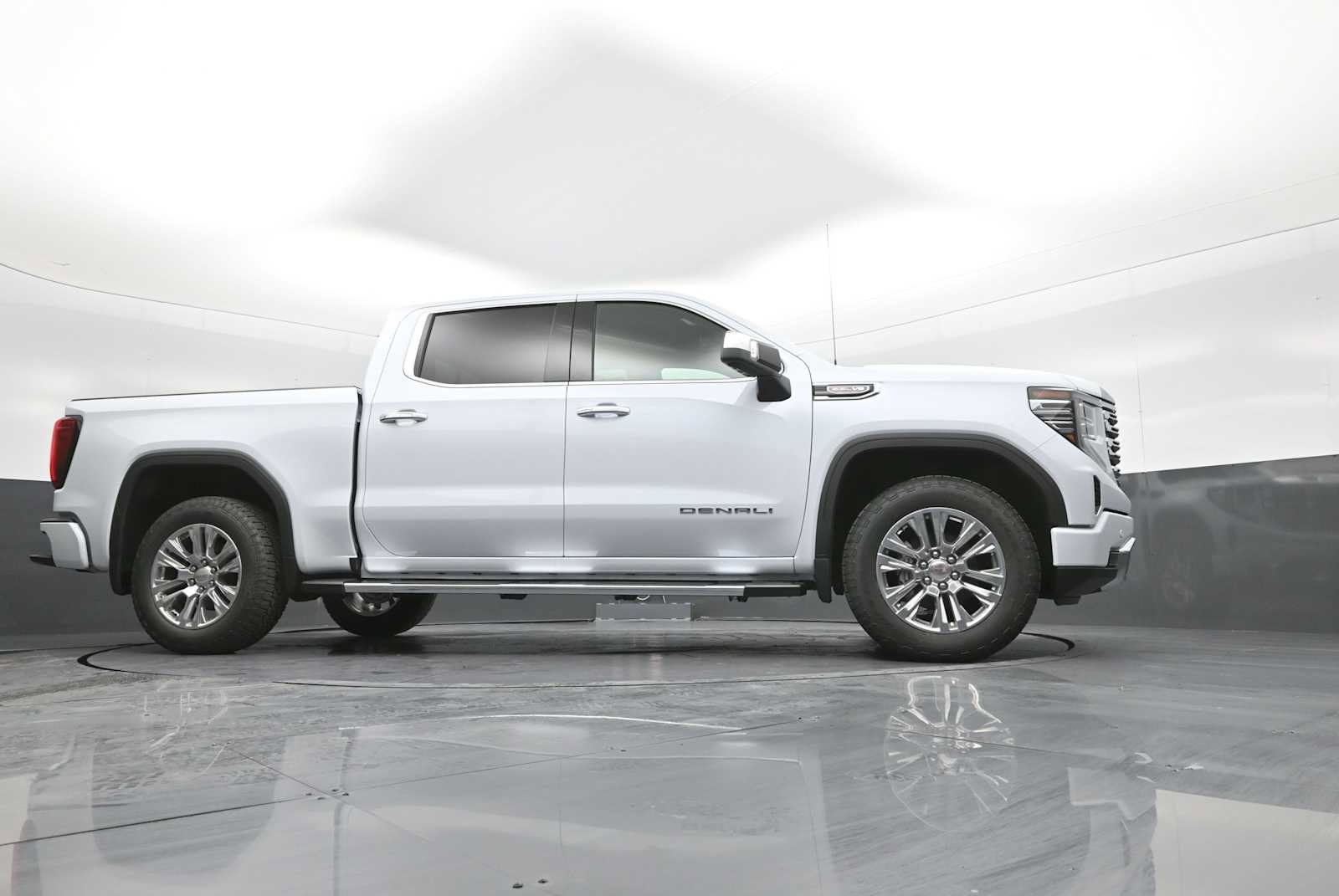 New 2026 GMC Sierra 1500 Denali w/ Technology Package AWD/4WD image 49