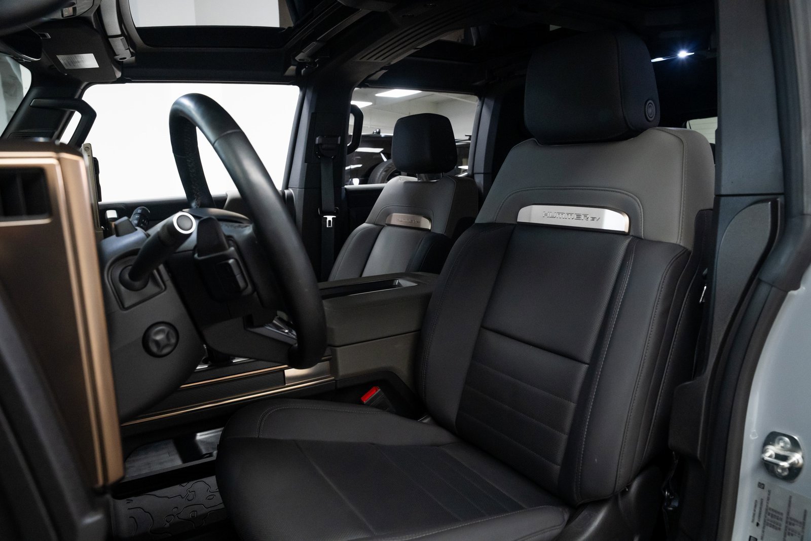 Used 2024 GMC Hummer EV 2X w/ Extreme Off-Road Package image 17