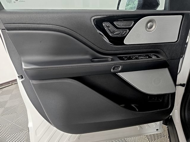 New 2026 Lincoln Aviator Reserve AWD/4WD image 12