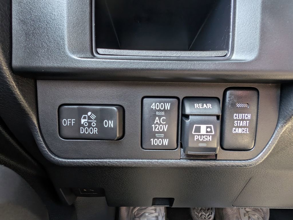 Used 2017 Toyota Tacoma TRD Off-Road w/ Tow Package AWD/4WD image 23
