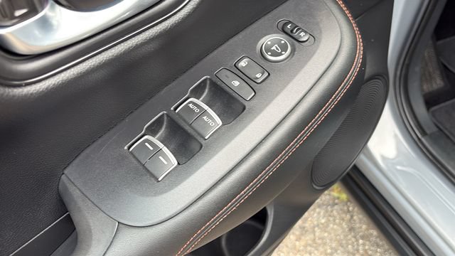Used 2024 Honda HR-V Sport image 9