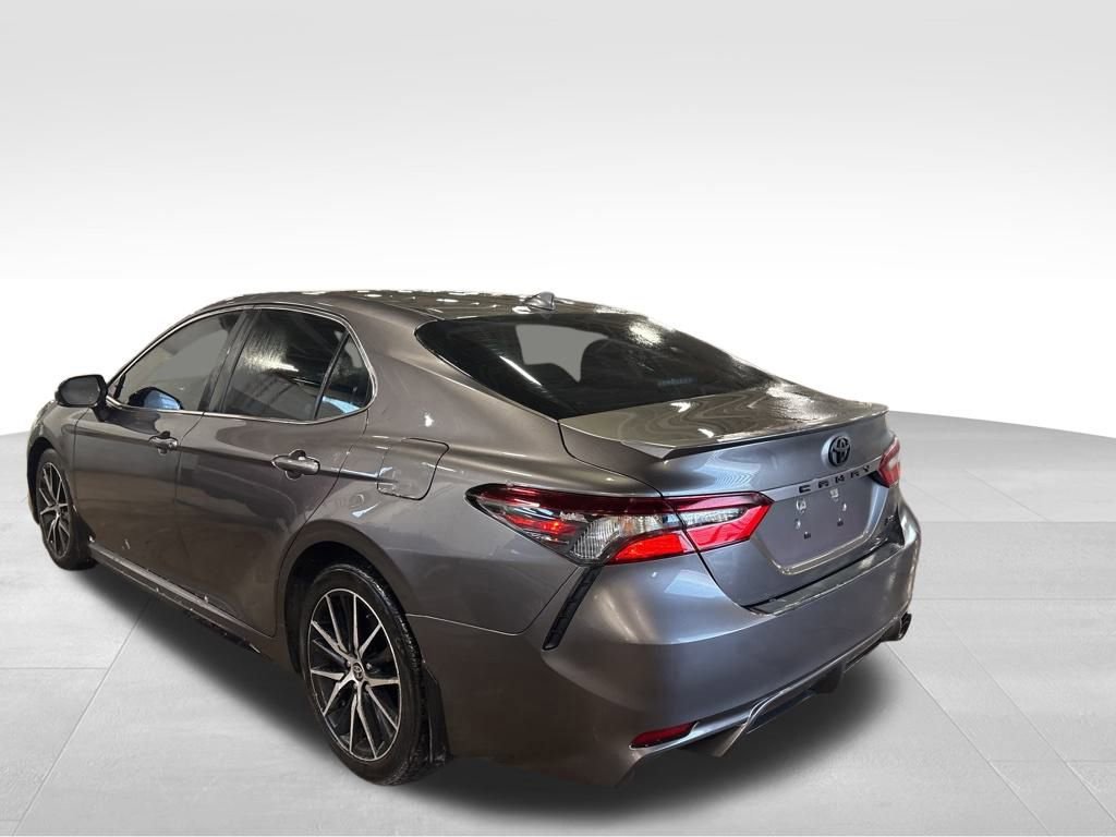 Used 2023 Toyota Camry SE image 7