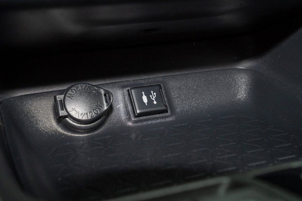 Used 2019 Toyota RAV4 XLE w/ Convenience Package image 18