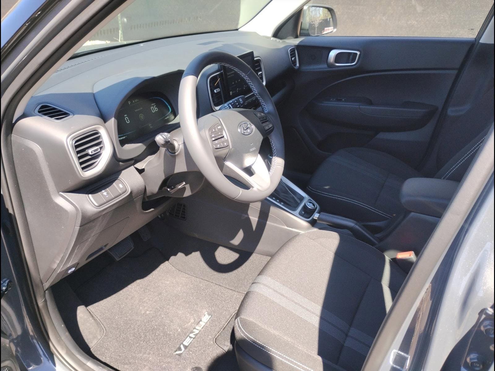 New 2026 Hyundai Venue SEL FWD image 16