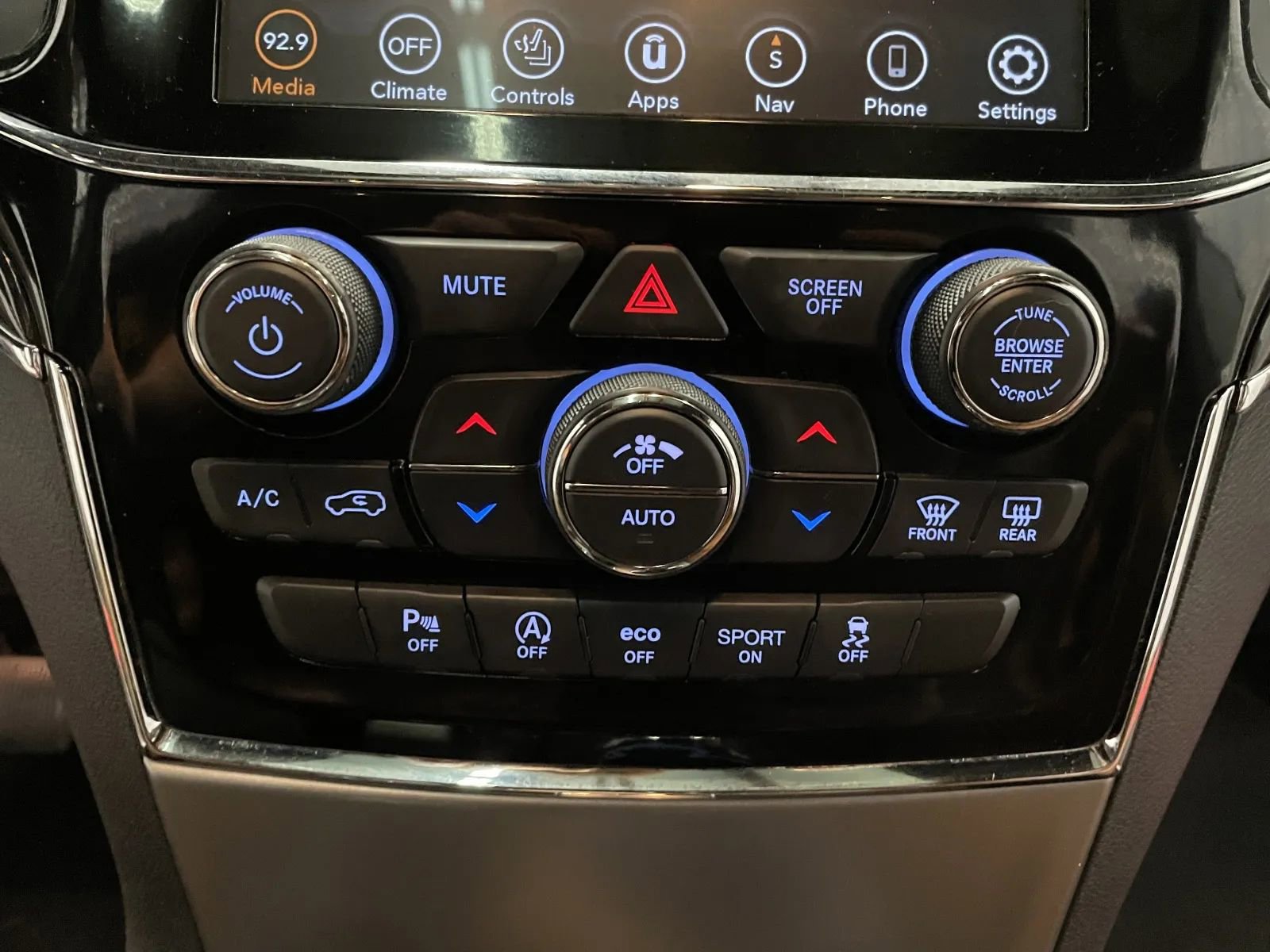 Used 2020 Jeep Grand Cherokee Overland image 33