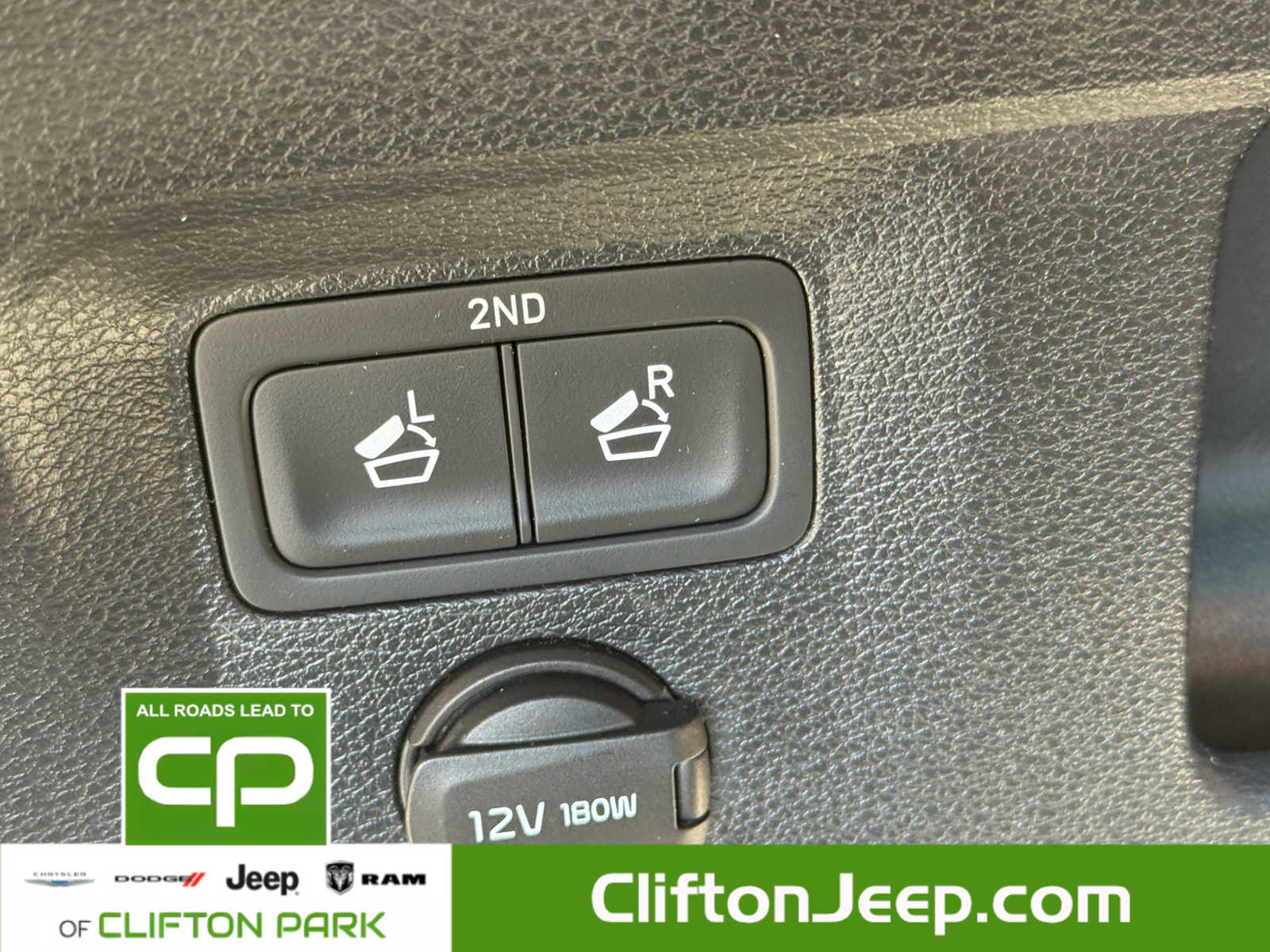 Used 2023 Kia Telluride SX Prestige image 11