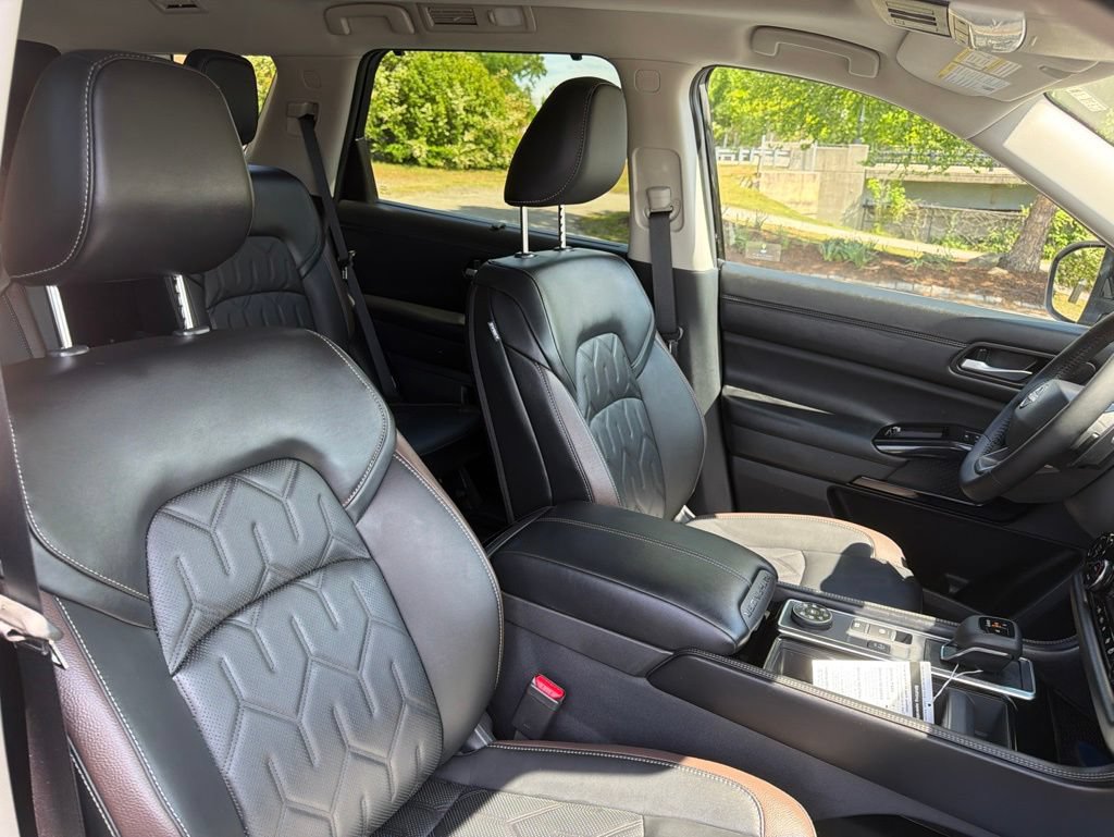 New 2026 Nissan Pathfinder Platinum AWD/4WD image 13