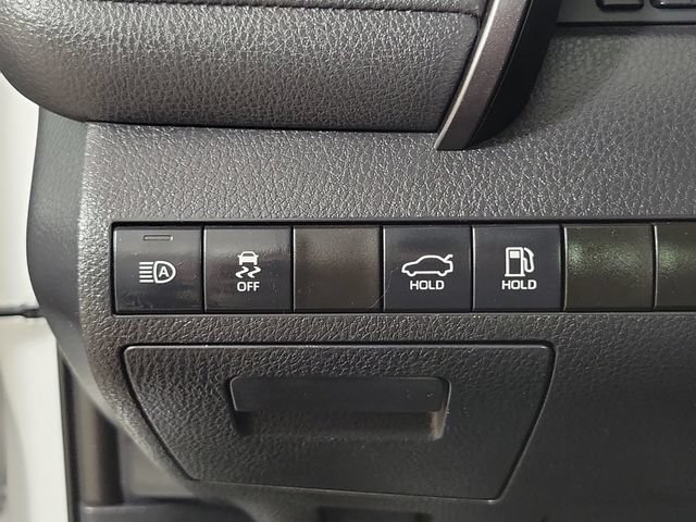 Used 2023 Toyota Camry XLE FWD image 25