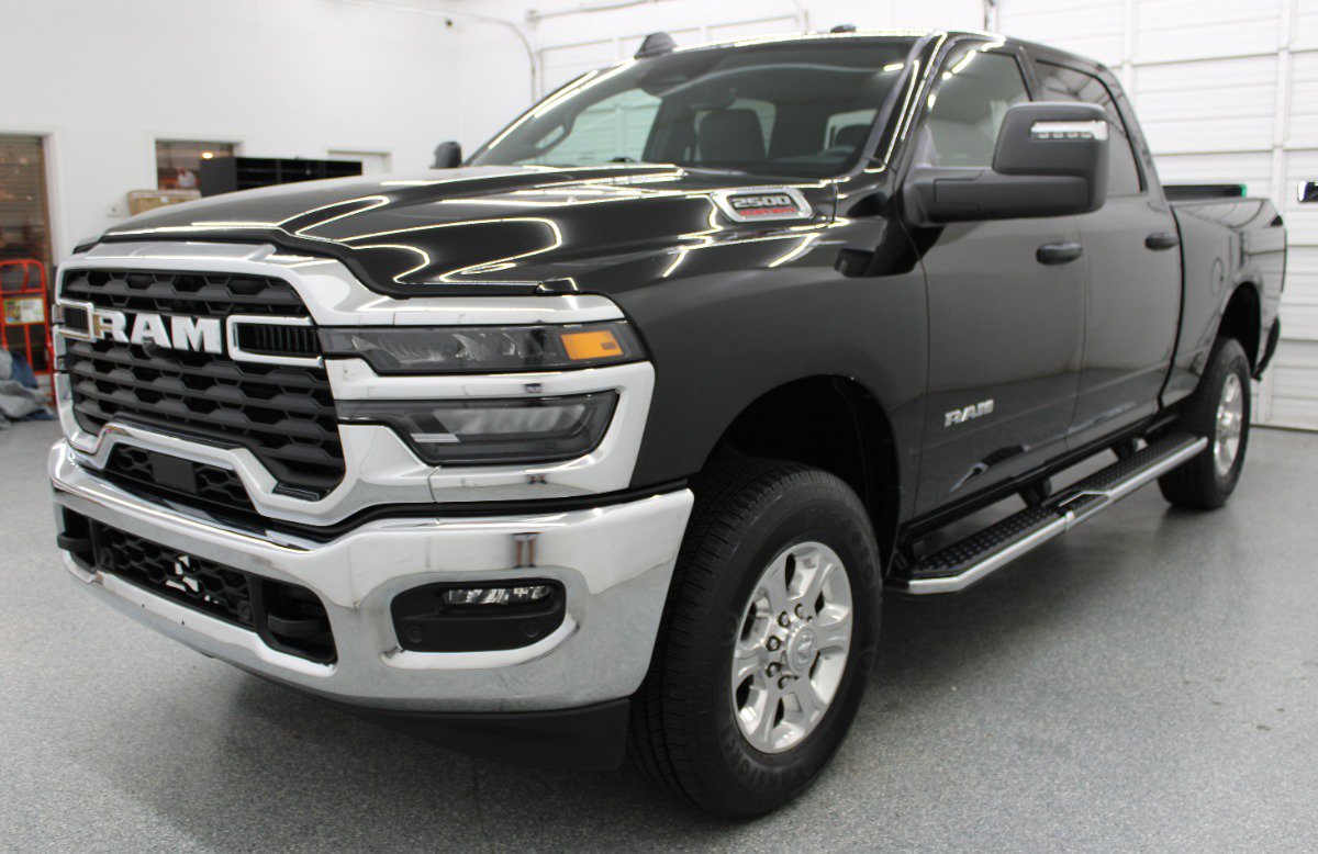 Used 2026 RAM 2500 Big Horn AWD/4WD image 3