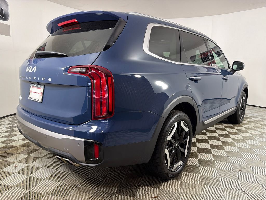 Used 2025 Kia Telluride S image 5