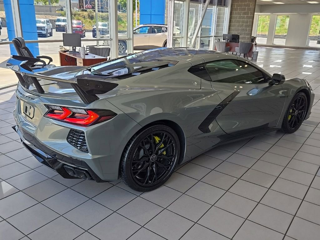 Used 2023 Chevrolet Corvette Stingray Premium Cpe w/ Stealth Interior Trim Package RWD image 4