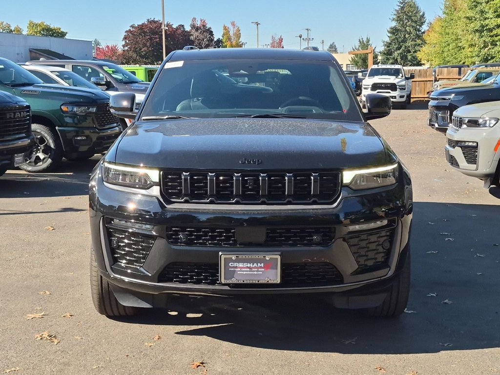 New 2027 Jeep Grand Cherokee Summit AWD/4WD image 2