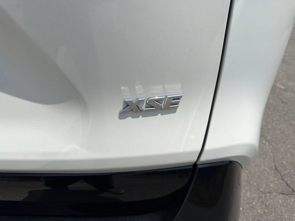 Used 2022 Toyota RAV4 XSE w/ Weather Package AWD/4WD image 18