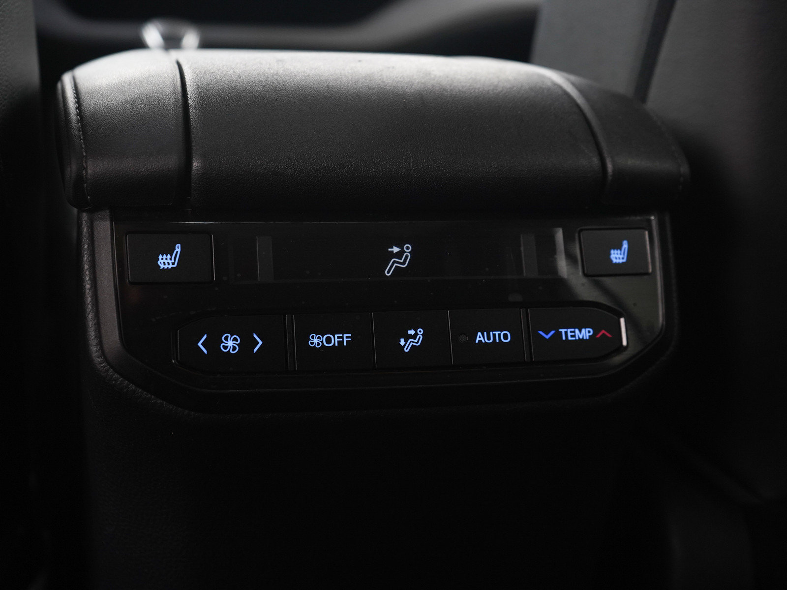 Used 2020 Toyota Highlander Platinum AWD/4WD image 17