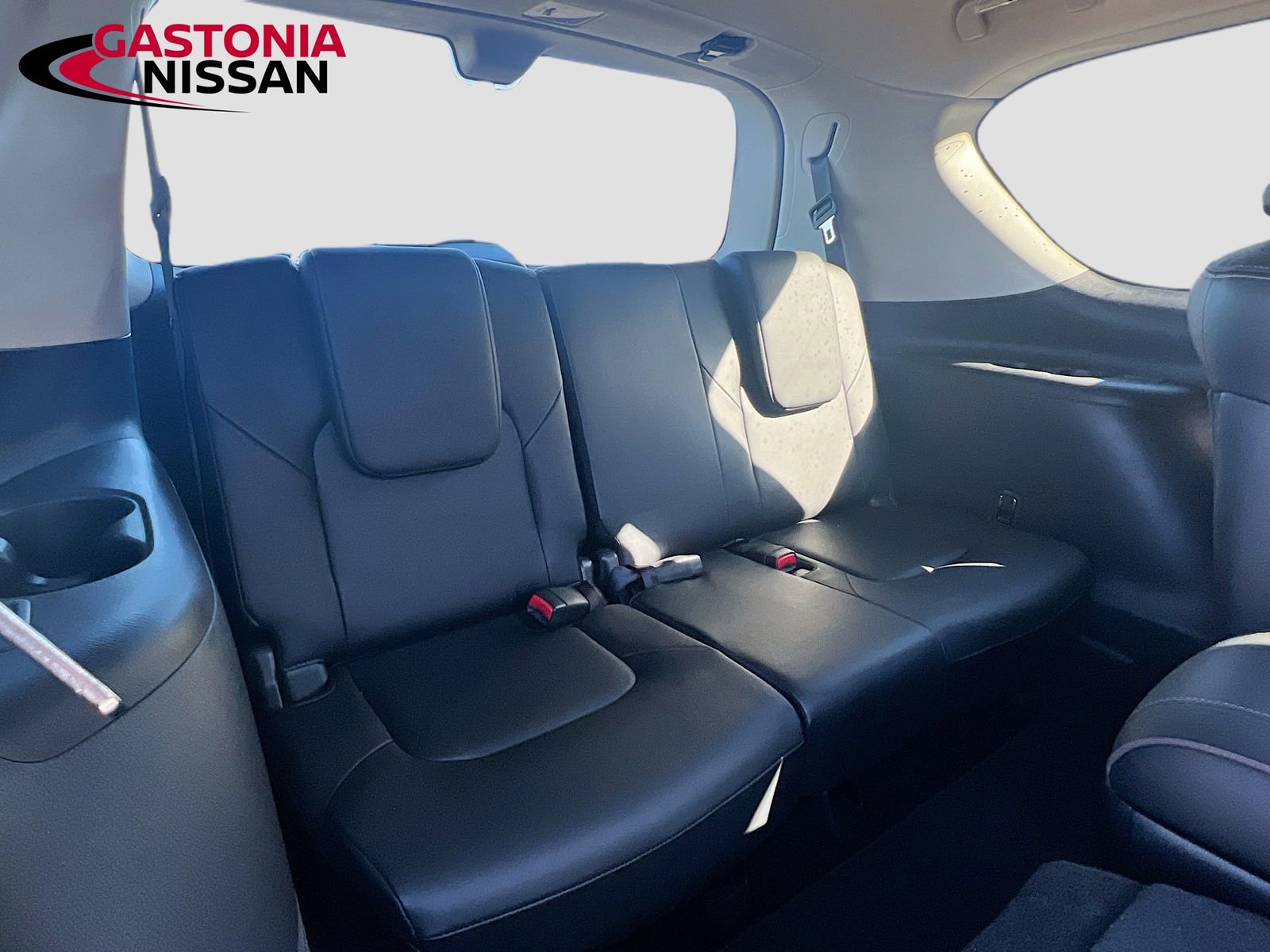 Used 2024 Nissan Armada Platinum w/ Captain's Chairs Package image 34