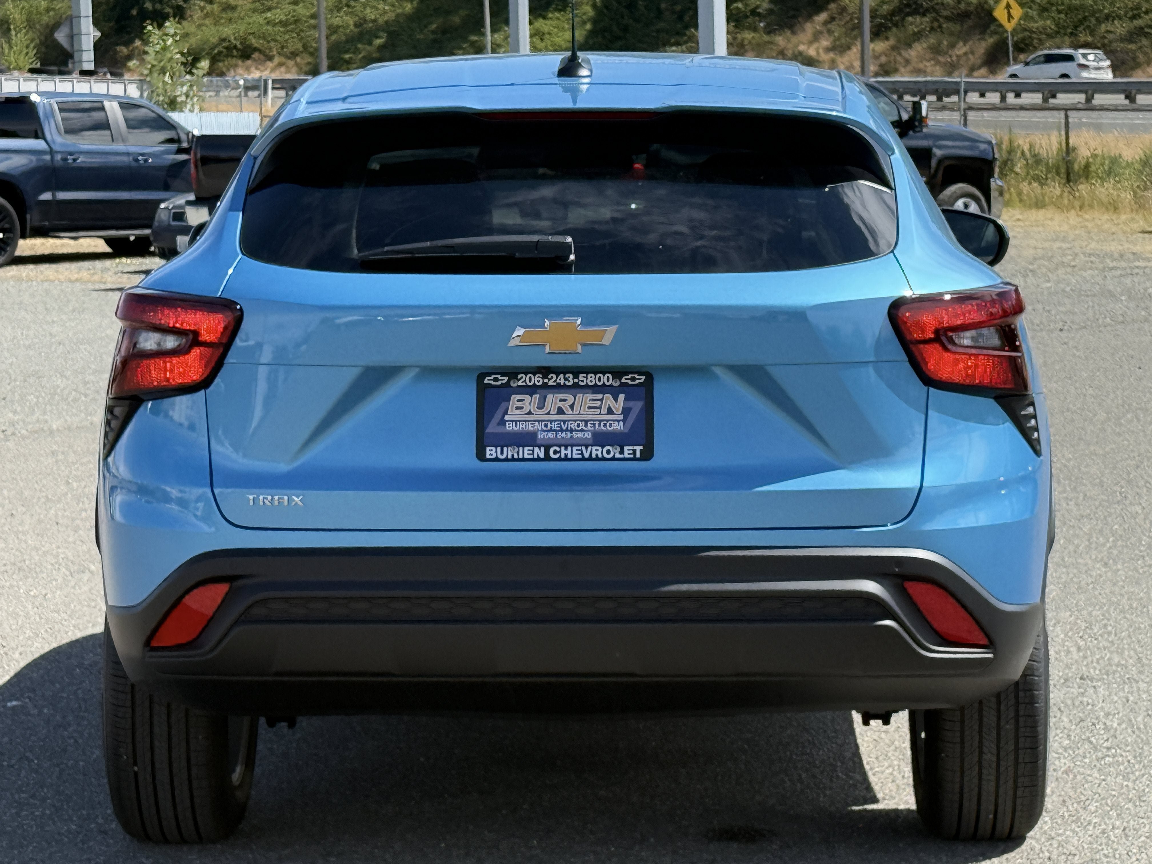 New 2026 Chevrolet Trax LS w/ LS Convenience Package FWD image 4