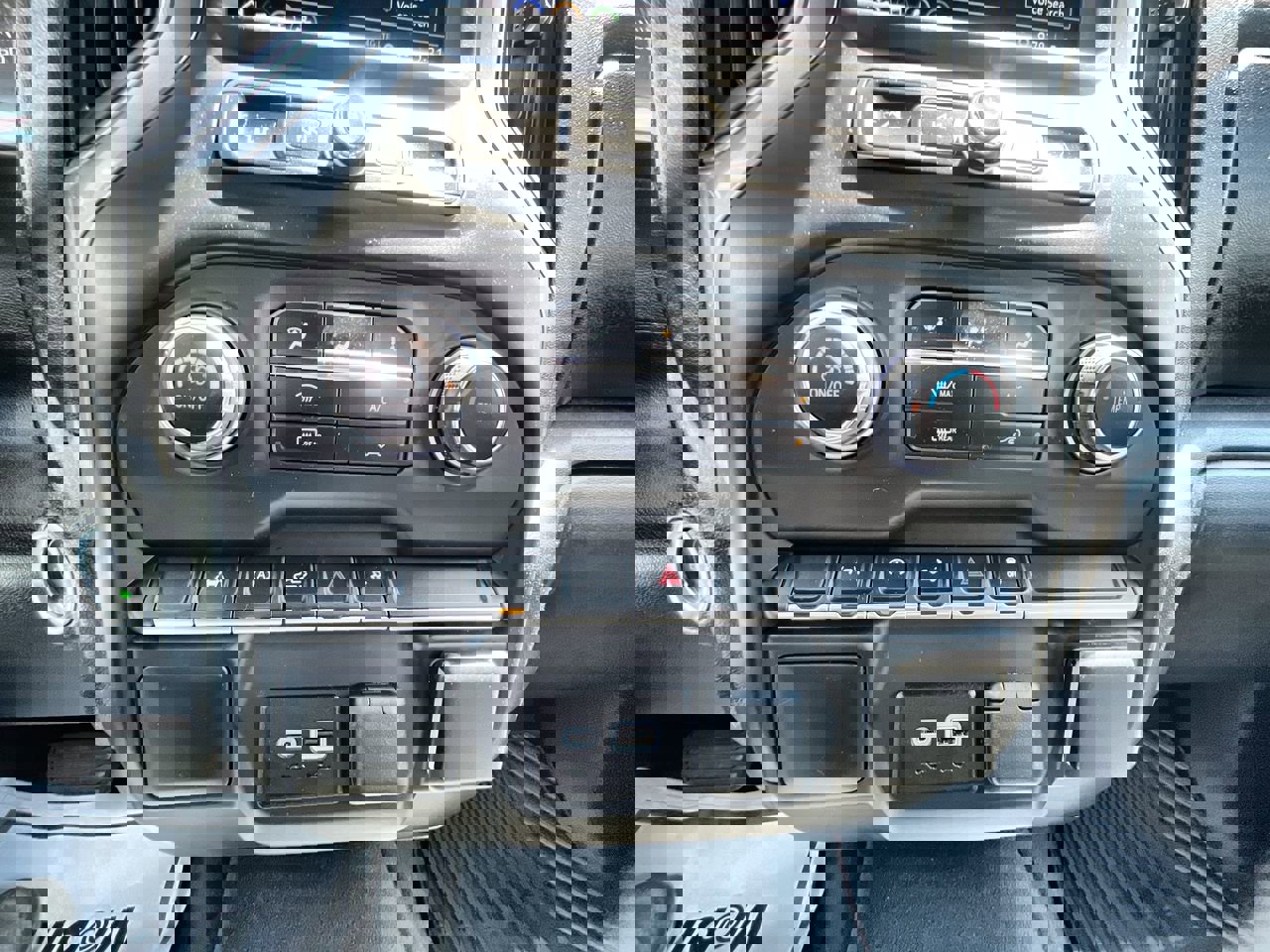 New 2025 Chevrolet Silverado 1500 Custom image 18