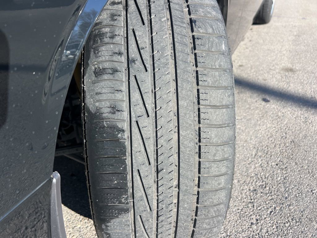 Used 2013 Dodge Challenger SRT8 w/ Harman Kardon Audio Group image 26