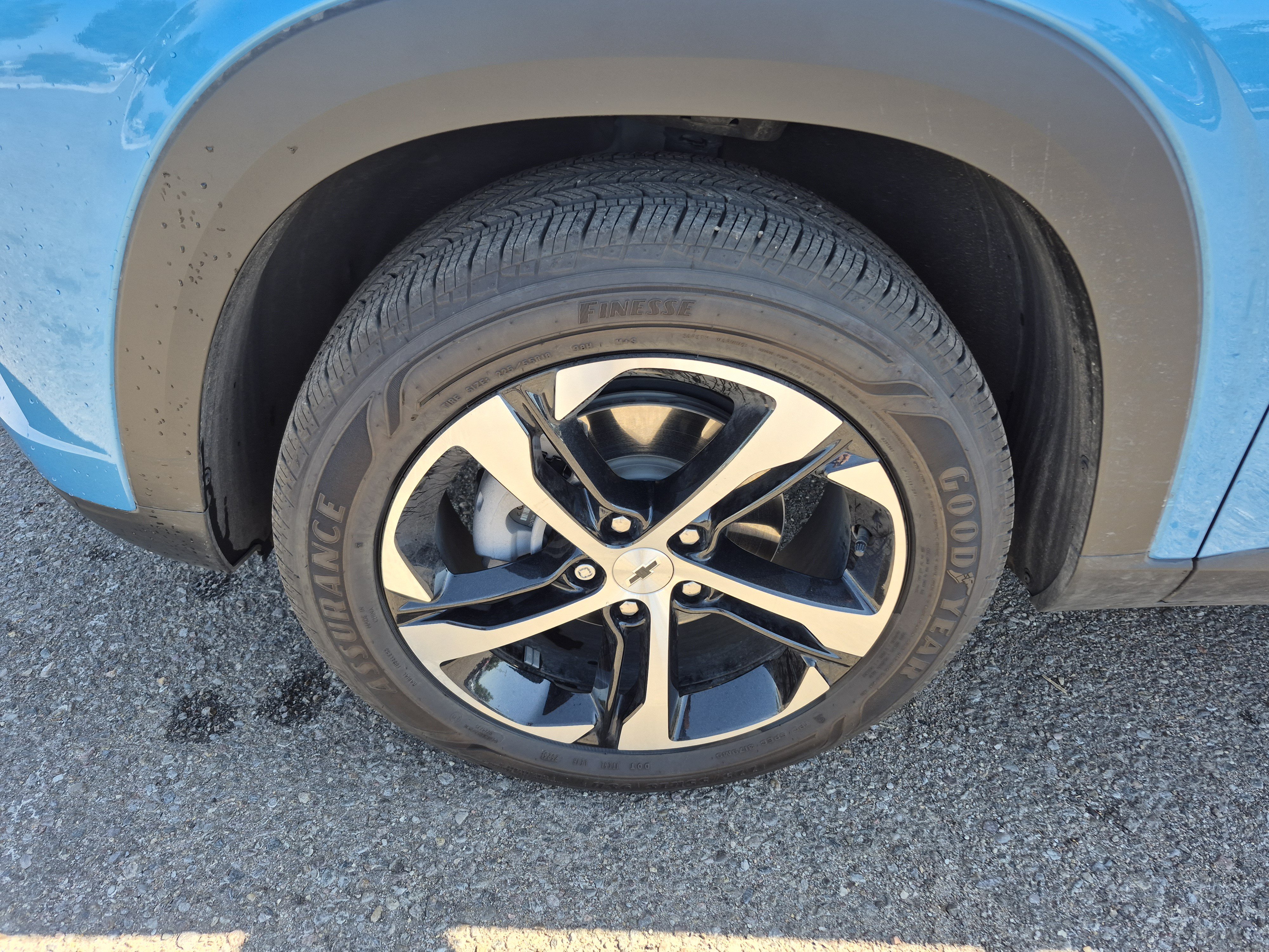 Used 2026 Chevrolet Trax RS w/ Driver Confidence Package FWD image 24