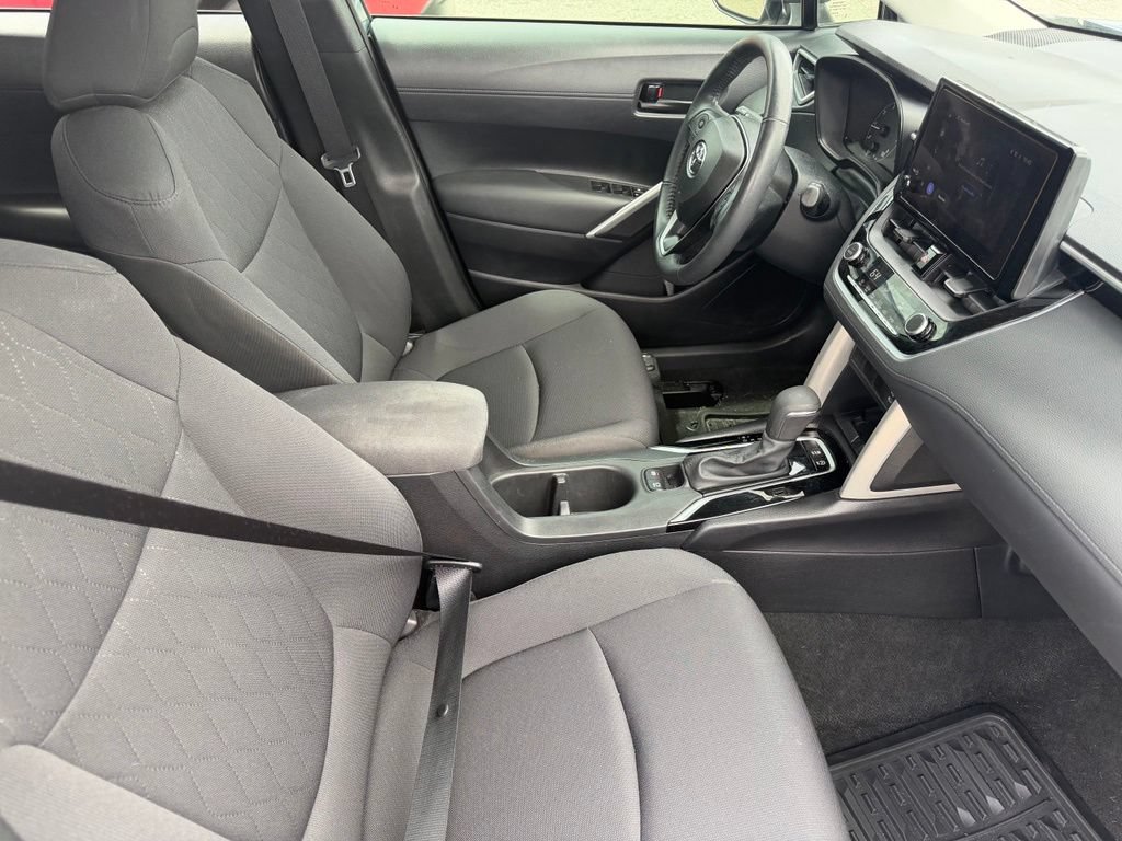 Used 2024 Toyota Corolla Cross LE FWD image 16