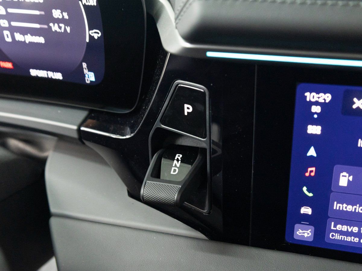 New 2025 Porsche Macan 4S Electric image 16