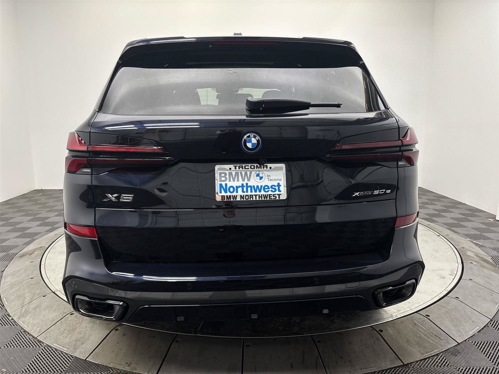 New 2026 BMW X5 xDrive50e w/ M Sport Package AWD/4WD image 15