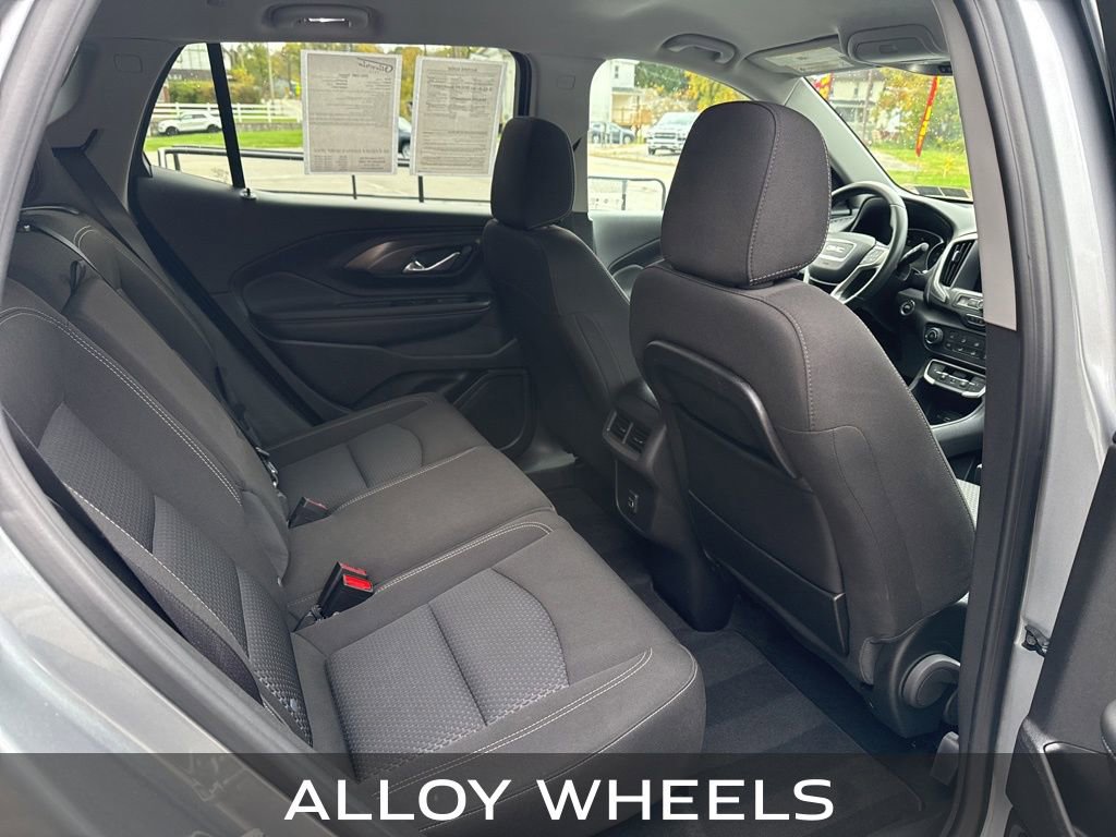 Used 2024 GMC Terrain SLE image 22