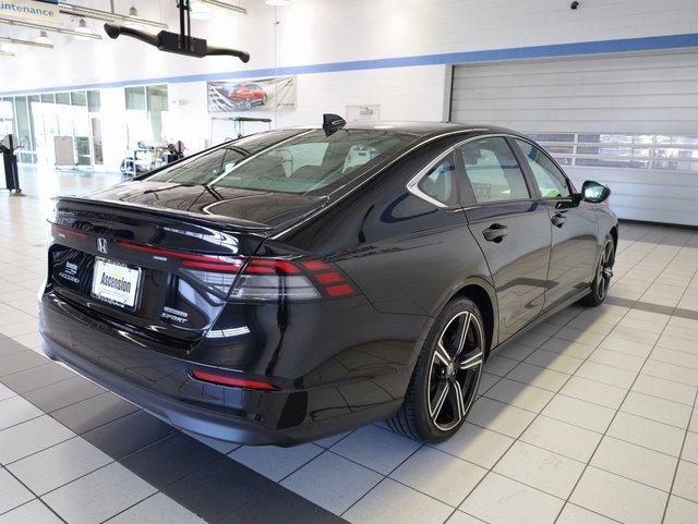 Used 2024 Honda Accord Sport image 14