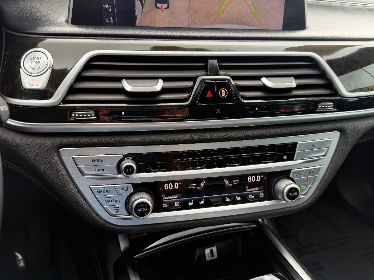 Used 2016 BMW 740i RWD image 36