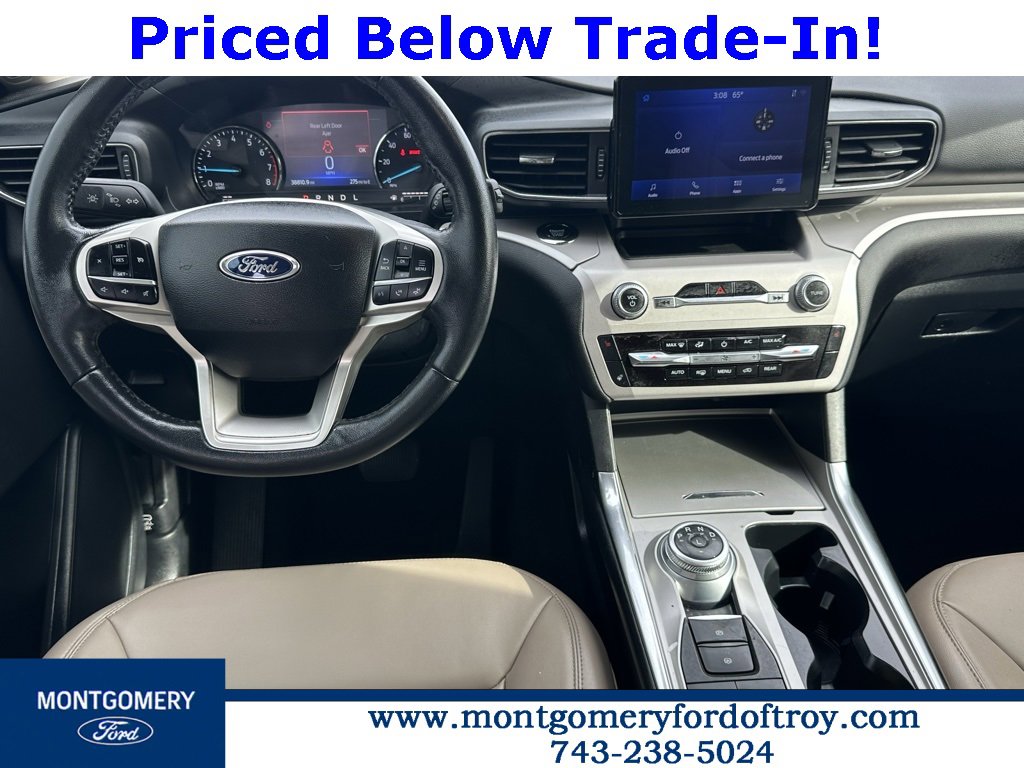 Used 2023 Ford Explorer XLT w/ Equipment Group 202A image 4