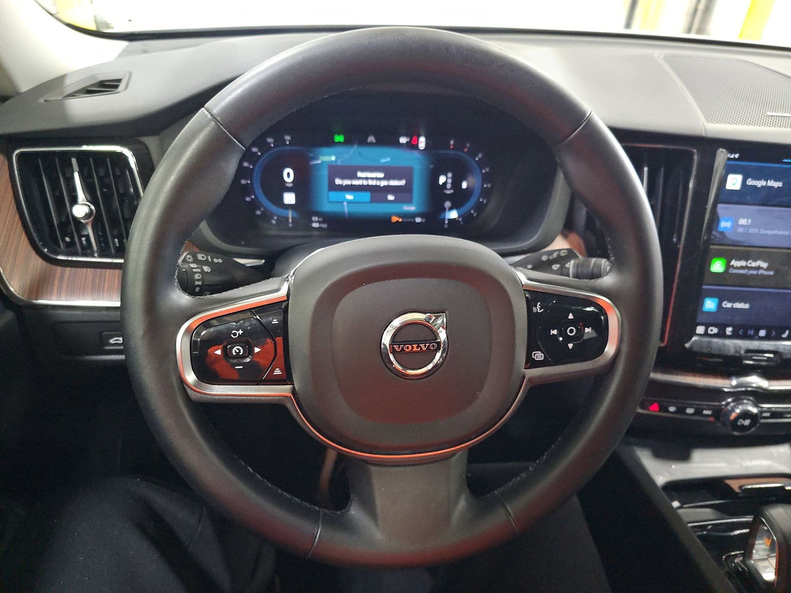 Used 2023 Volvo XC60 B5 Plus w/ Climate Package image 10