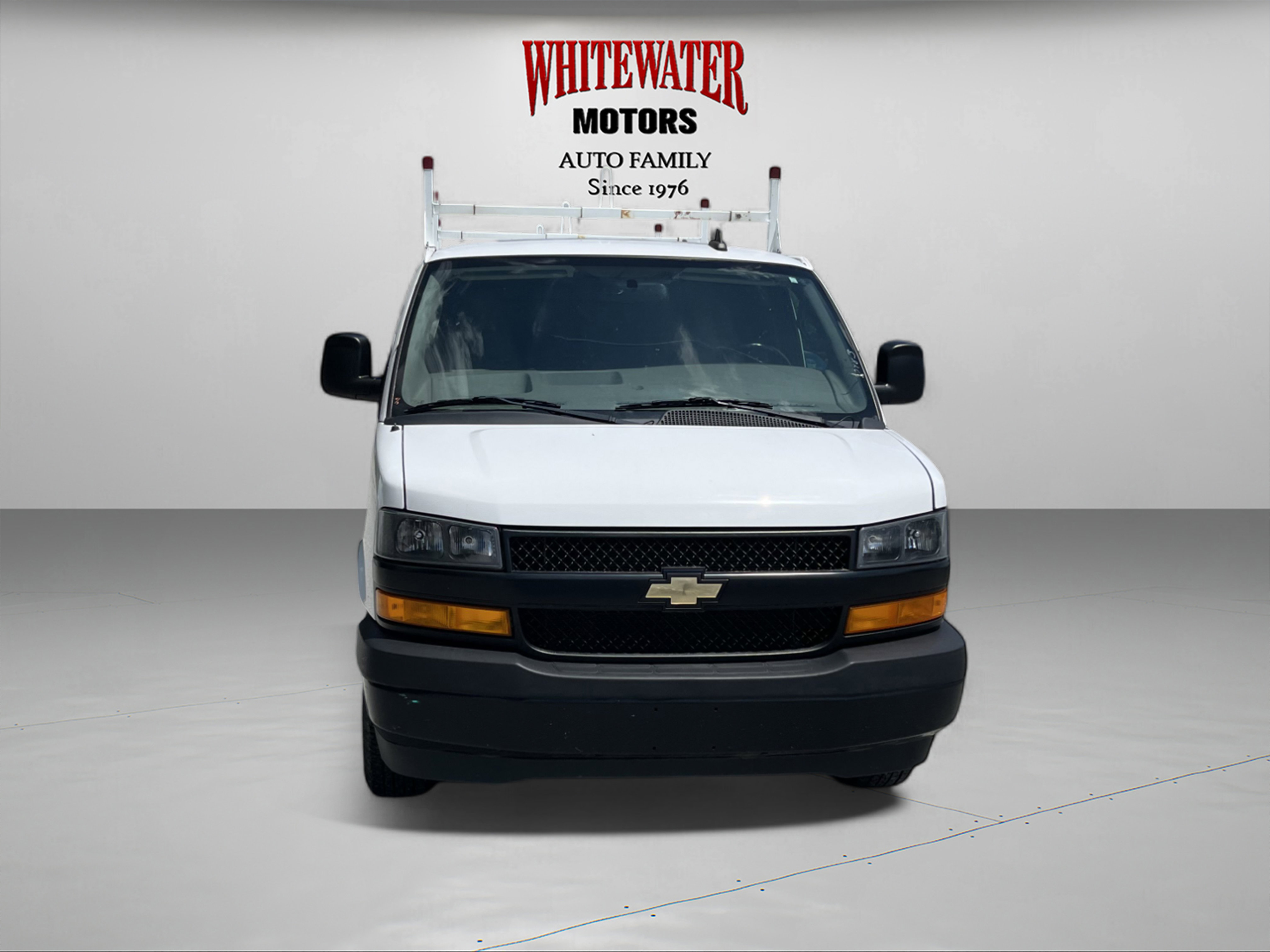 Used 2022 Chevrolet Express 2500 Extended w/ Driver Convenience Package image 8