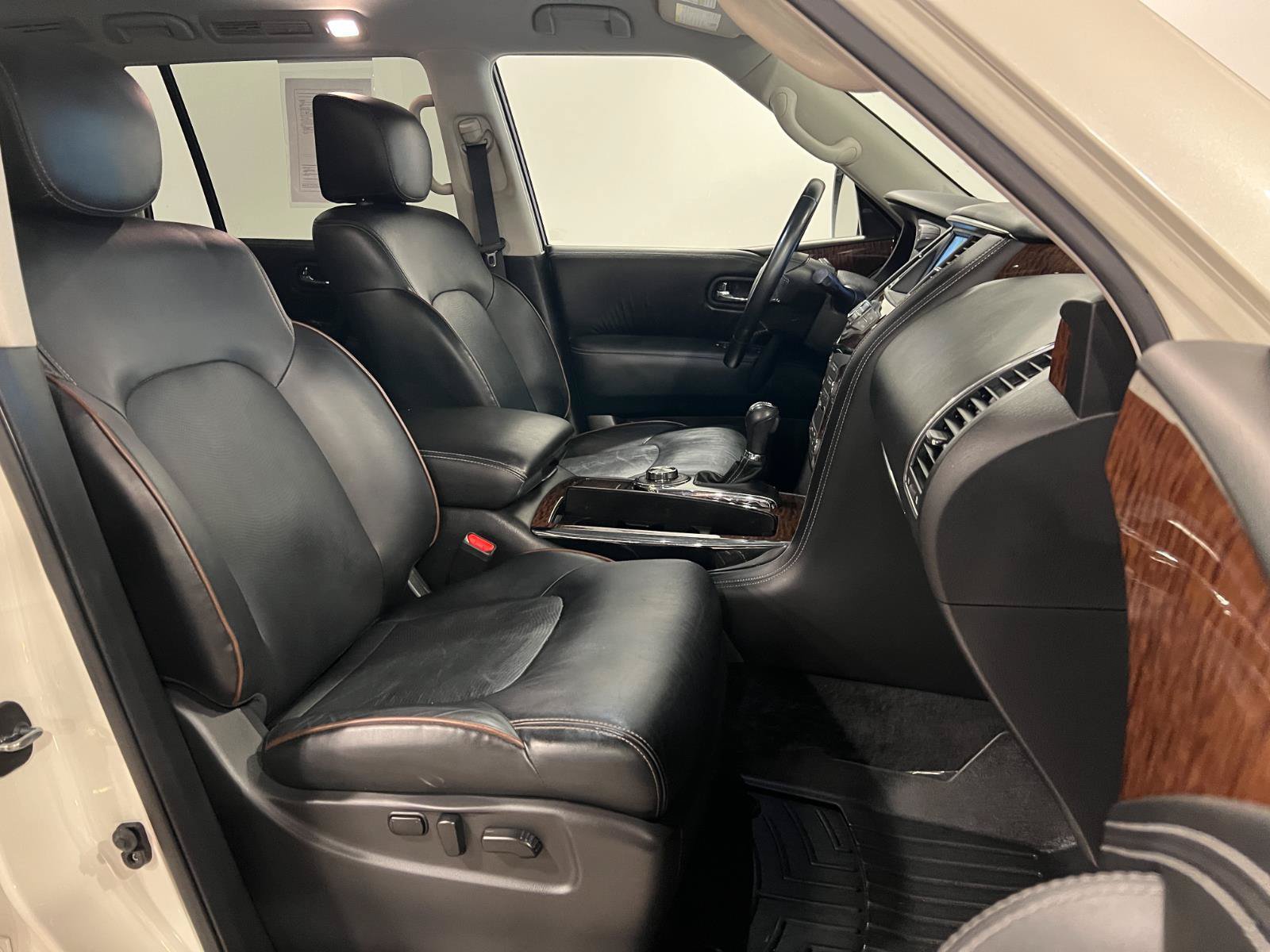 Used 2020 Nissan Armada Platinum w/ Interior Lighting Package AWD/4WD image 43