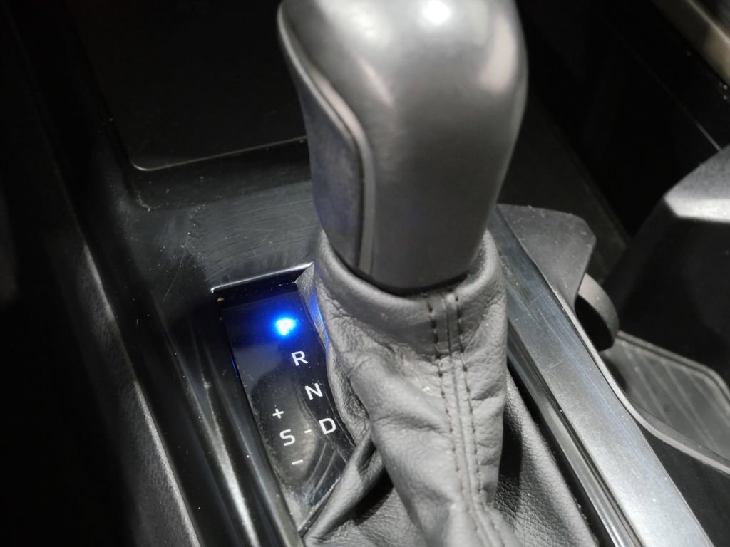 Used 2025 Toyota Camry SE w/ Multimedia Upgrade Package AWD/4WD image 25