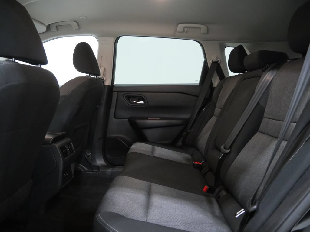 Used 2024 Nissan Rogue SV FWD image 22