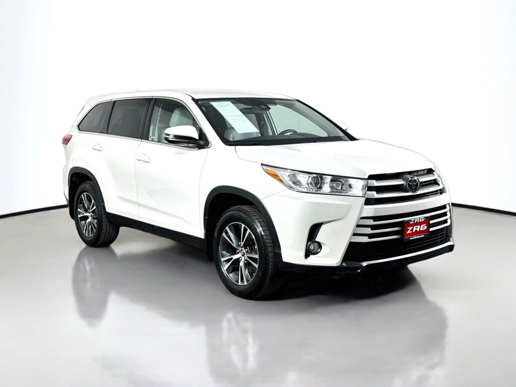Used 2019 Toyota Highlander Plus AWD/4WD image 7