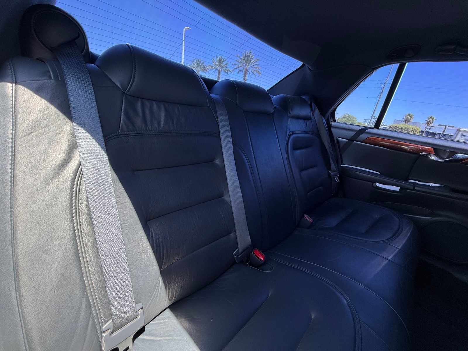 Used 2003 Cadillac De Ville Limousine FWD image 18