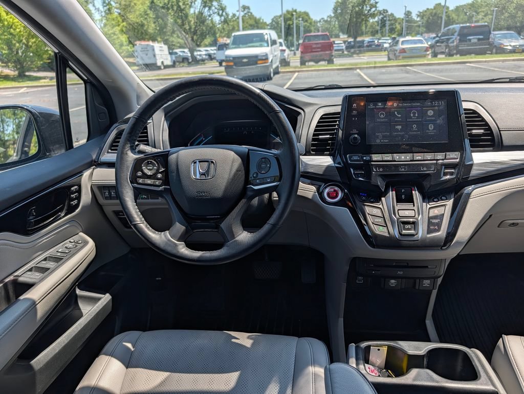 Used 2024 Honda Odyssey Elite image 3