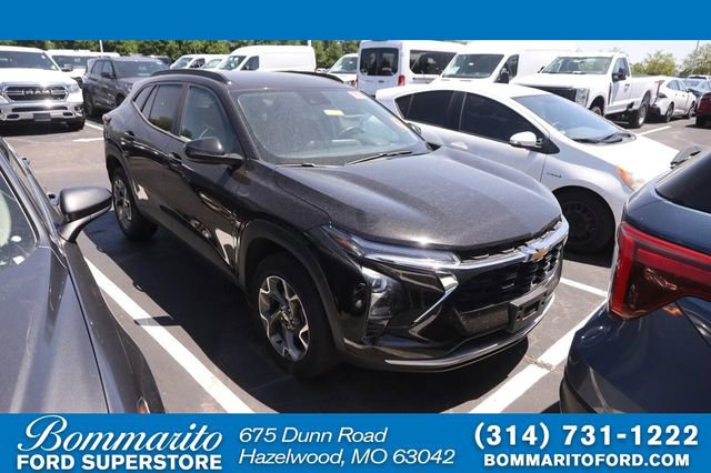Used 2025 Chevrolet Trax LT w/ LT Convenience Package