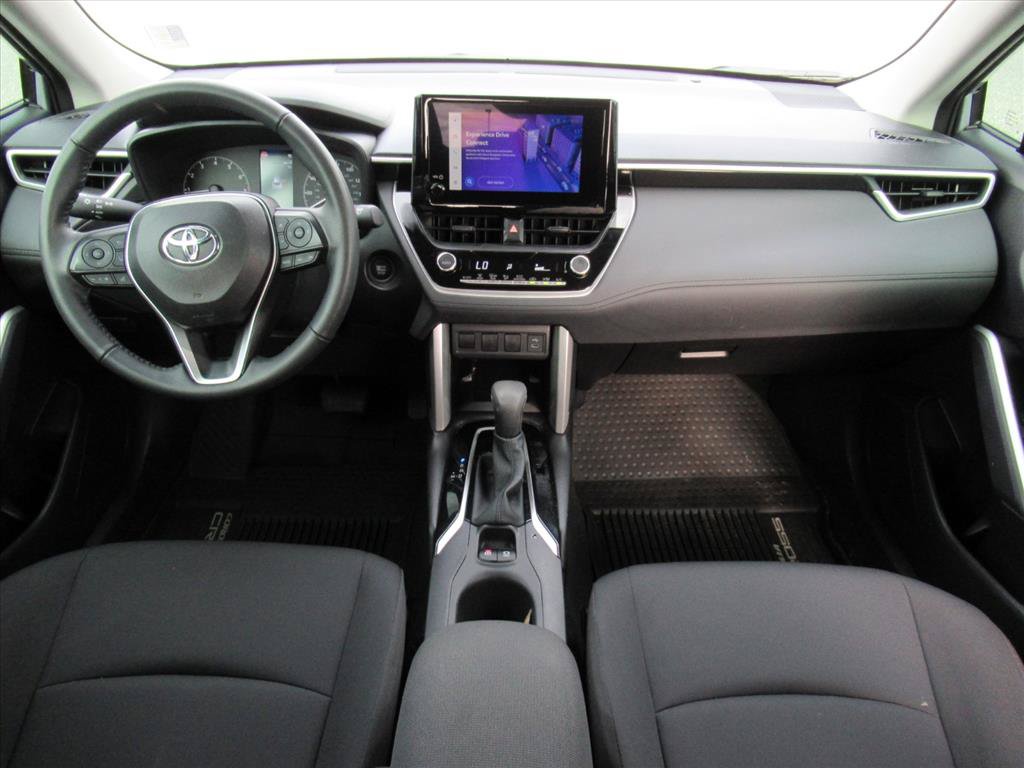 Used 2024 Toyota Corolla Cross LE FWD image 12