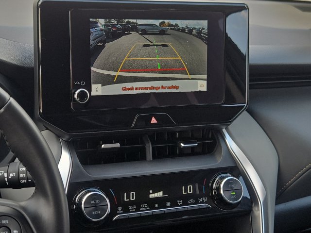 Certified 2024 Toyota Venza LE AWD/4WD image 21